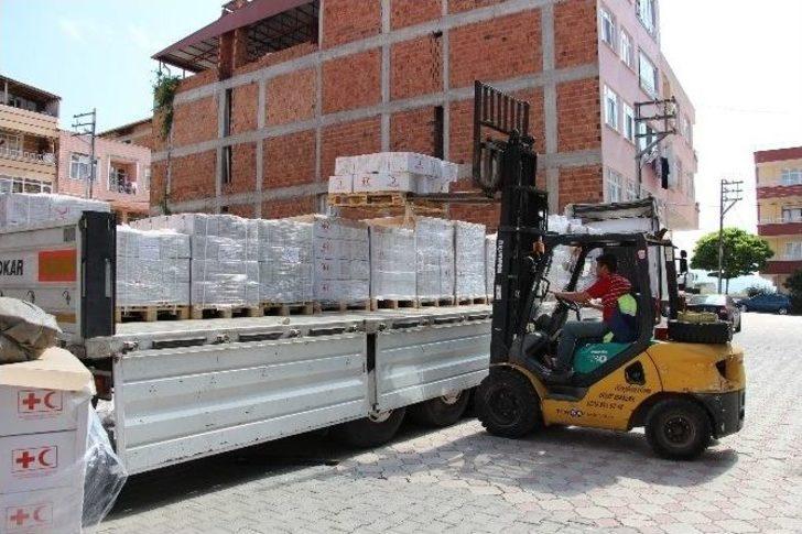 Türk Kızılayı’ndan Mültecilere Bir Tır Dolusu Yardım G4