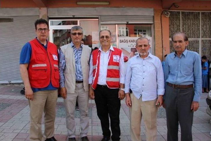 Türk Kızılayı’ndan Mültecilere Bir Tır Dolusu Yardım G5