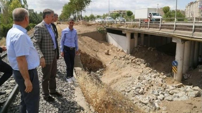 Başkan Yanılmaz, Kızılay K&ouml;pr&uuml;s&uuml;nde İncelemelerde Bulundu