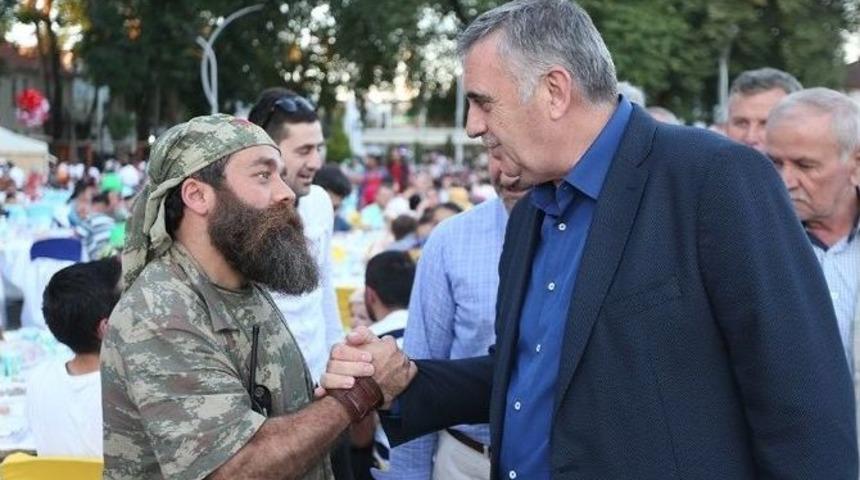 Sofralar Bu Kez Hendek&rsquo;te Kuruldu