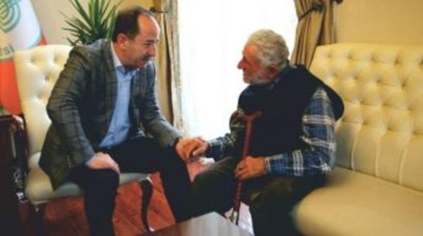 Edirne Belediye Başkanı G&uuml;rkan, Babalar G&uuml;n&uuml;n&uuml; Kutladı