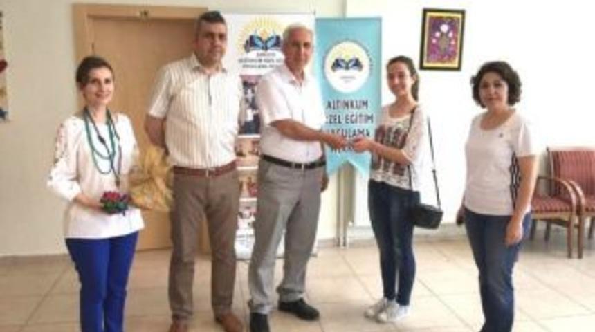 Lise &Ouml;ğrencisinden Anlamlı Davranış