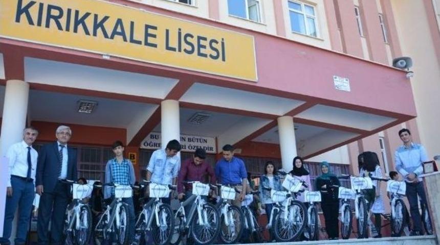 Kırıkkale Lisesi&rsquo;nde Karne Dağıtım T&ouml;reni