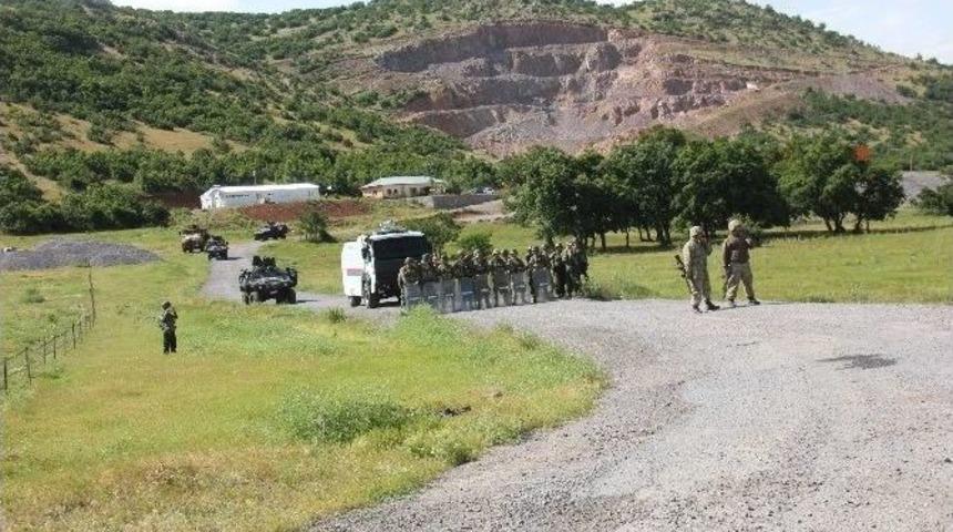 K&ouml;yl&uuml;lerden &lsquo;taş Ocağı&rsquo; Protestosu