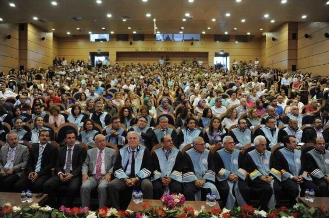 Be&uuml; Tıp Fak&uuml;ltesi 2015-2016 Mezunlarını Verdi