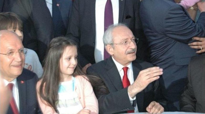 Kılı&ccedil;daroğlu, Yenimahallelilerle İftar Yemeğinde Bir Araya Geldi