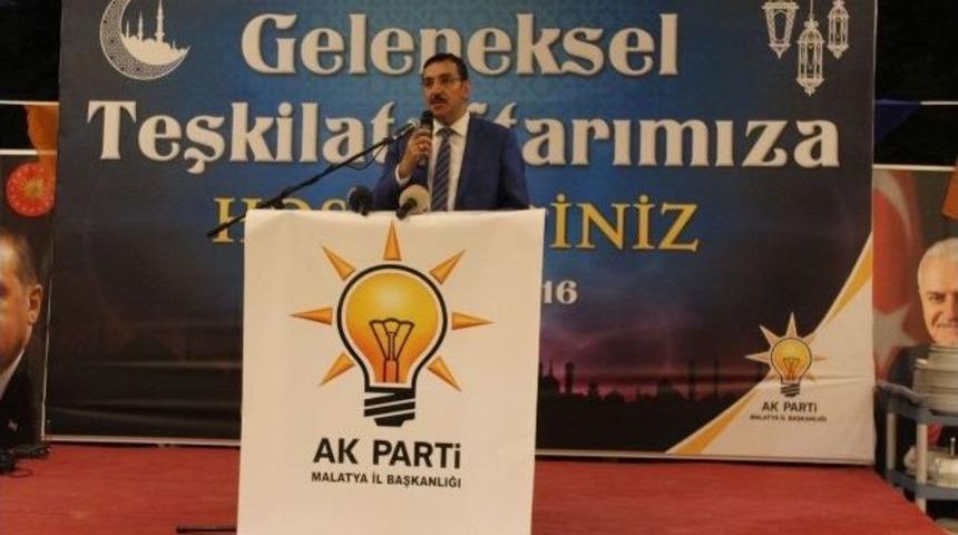 Bakan T&uuml;fenkci Malatya&rsquo;da İftara Katıldı