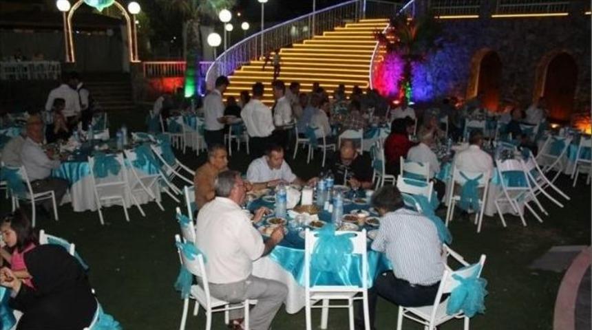 Aydın M&uuml;ft&uuml;l&uuml;ğ&uuml; M&uuml;ltecileri &rsquo;g&ouml;n&uuml;ller Sofrası&rsquo;nda Ağırladı