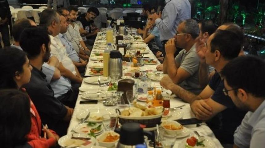 Başkan Karabacak, Basın Mensuplarıyla Sahurda Bir Araya Geldi