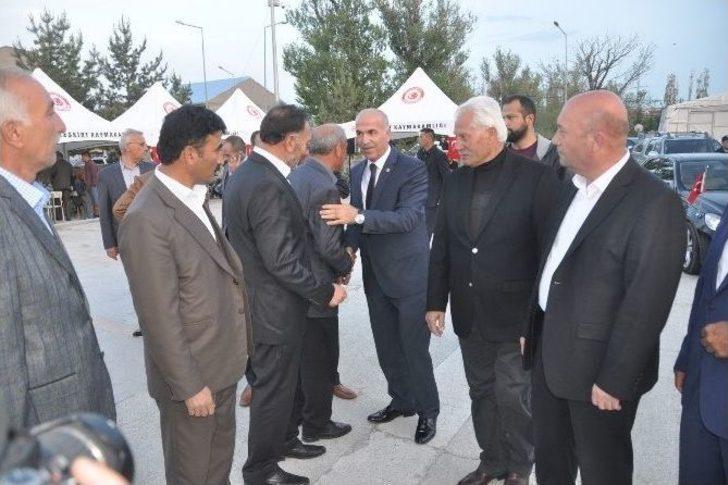 Eleşkirt’te Protokol Ve Vatandaş İftarda Bir Araya Geldi G4