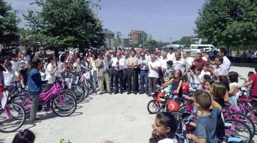 Sınıf Birincilerine Bisiklet