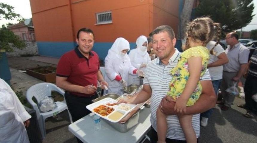 G&ouml;rece Halkı İftarda Buluştu