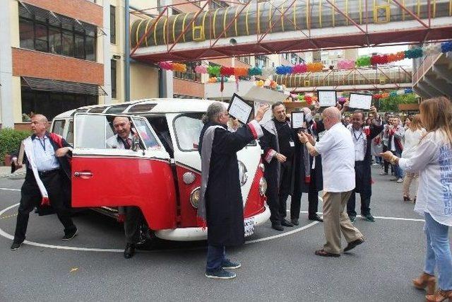 Türkiye’nin “ilk” Okul Servis Aracıyla 50 Yıl Sonra Yeniden Buluşma