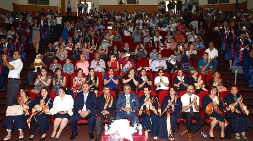 Me&uuml; Sağlık Y&uuml;ksekokulu&rsquo;nda Mezuniyet Coşkusu