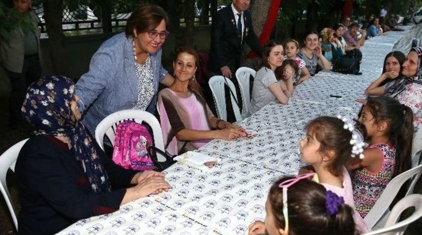 Gaziler Ve Şehit Aileleri İftarda Buluştu