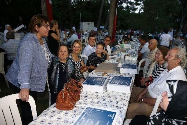 Gaziler Ve Şehit Aileleri İftarda Buluştu