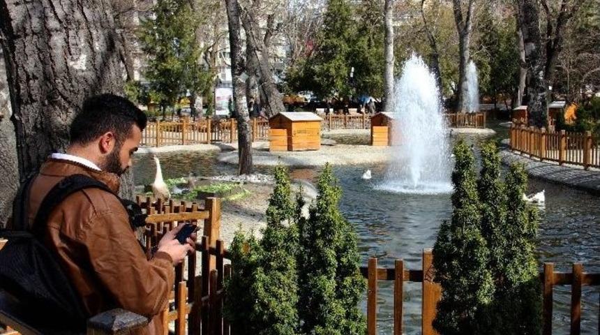 Çankaya Belediyesi’nden Vatandaşa Parkta İnternet Kolaylığı