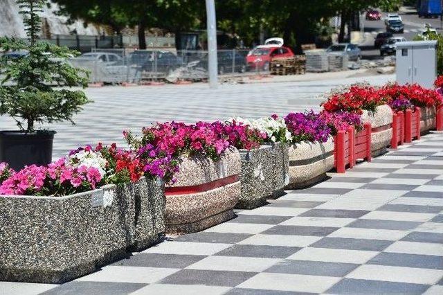 Büyükşehir Belediyesi’nden Keçiören’e Dekoratif Düzenleme