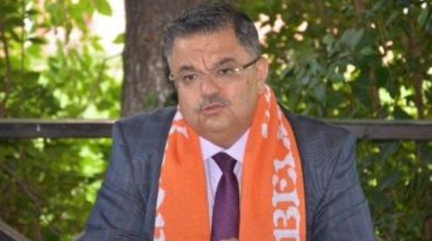 Başkan Yağcı&rsquo;nın Babalar G&uuml;n&uuml; Mesajı