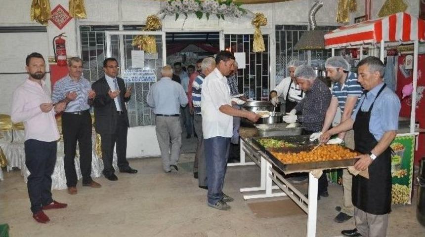 Boz&uuml;y&uuml;k&rsquo;te Sanayi Esnafı İftar Sofrasında Buluştu