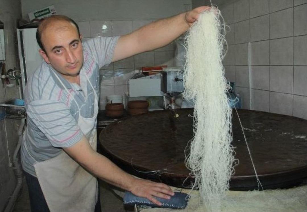 Elazığlı Kadayıf&ccedil;ıların Ramazan Mesaisi