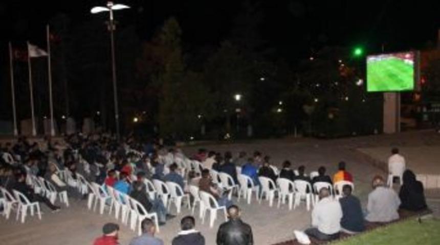 Develi Cumhuriyet Meydanında Ma&ccedil; Heyecanı