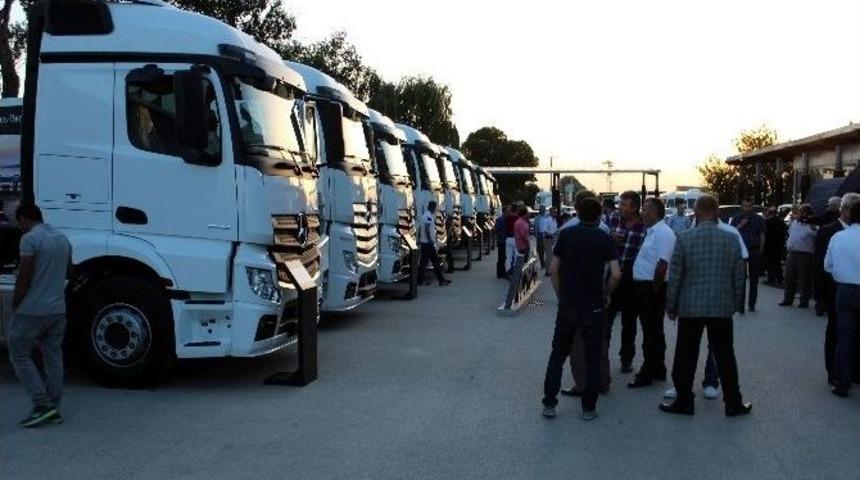 Mercedes-benz T&uuml;rk, Yeni Kamyonlarını Eskişehirlilerle Buluşturdu