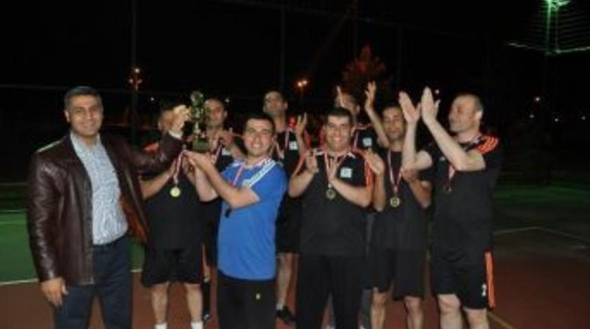 &Ccedil;edaş, Geleneksel Voleybol Turnuvasında Şampiyon Yozgat Oldu