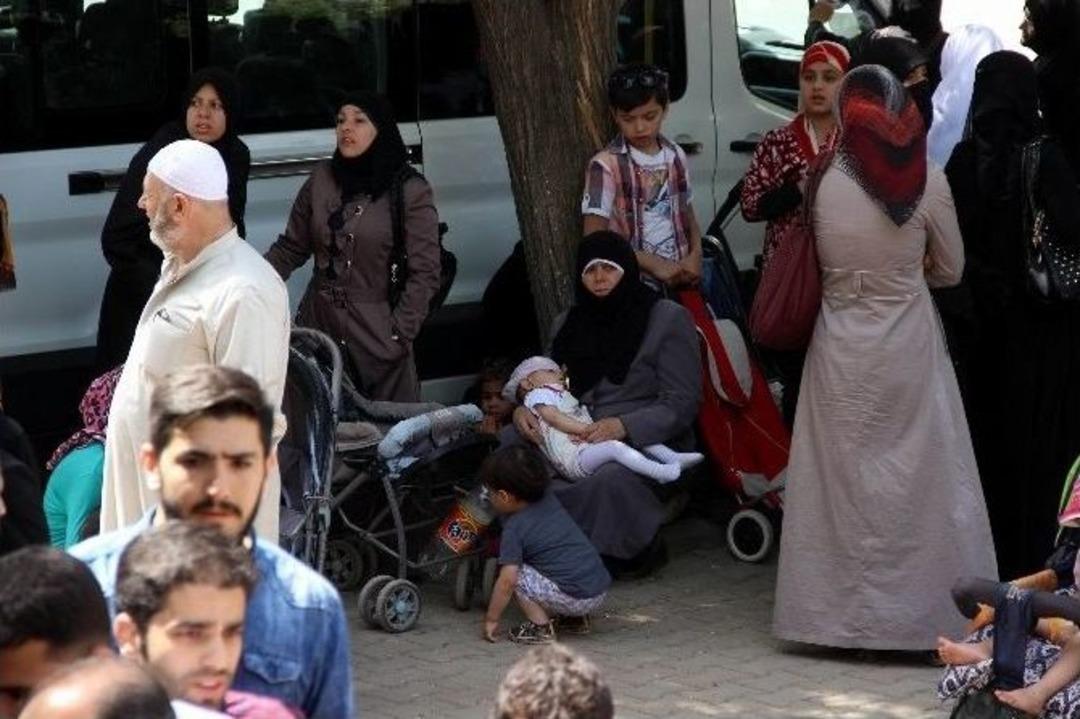 B&uuml;lb&uuml;lzade Vakfından Bin Suriyeli Aileye Yardım Kolisi