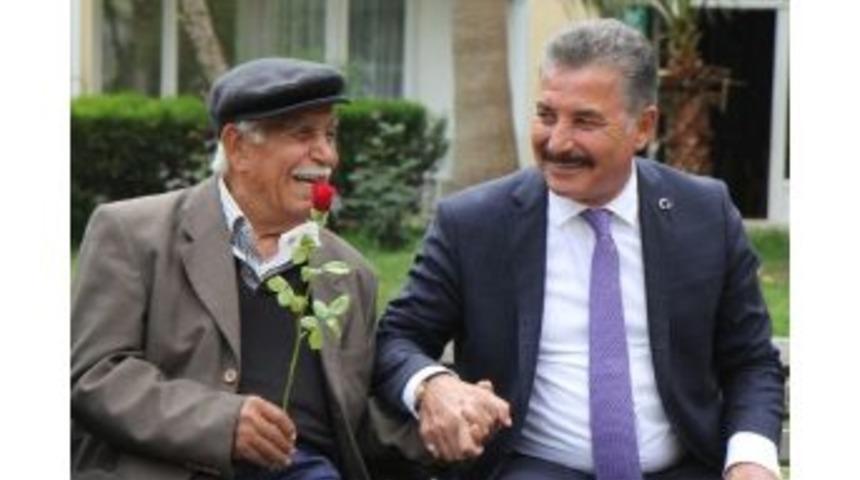 Başkan Tuna, Babalar G&uuml;n&uuml;&rsquo;n&uuml; Kutladı