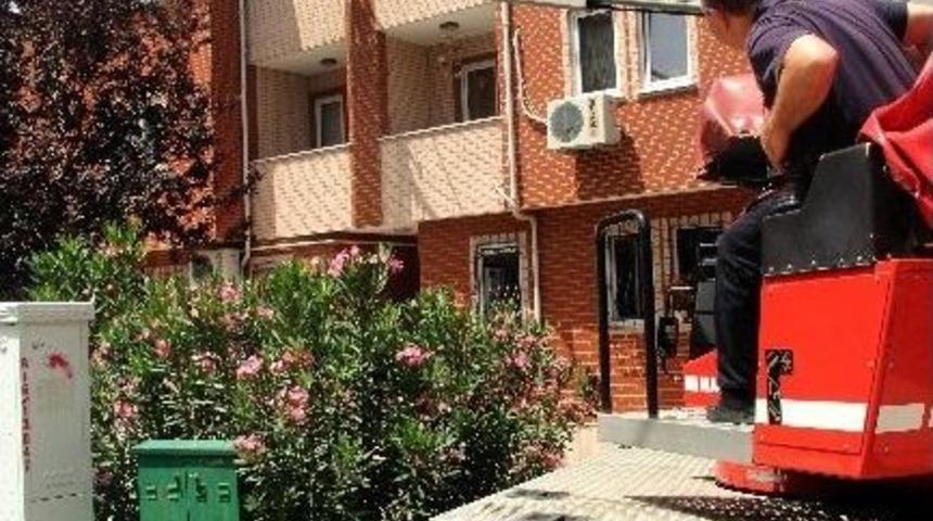 Lys D&ouml;n&uuml;ş&uuml; Evlerine Giremediler, Yardımlarına İtfaiye Koştu