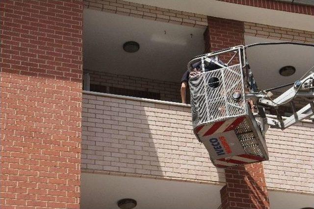 Lys Dönüşü Evlerine Giremediler, Yardımlarına İtfaiye Koştu