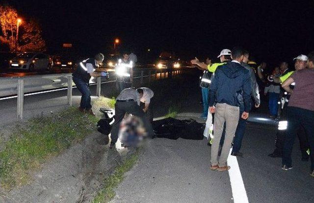 Teravih Çıkışı Evine Giderken Otomobil Altında Can Verdi