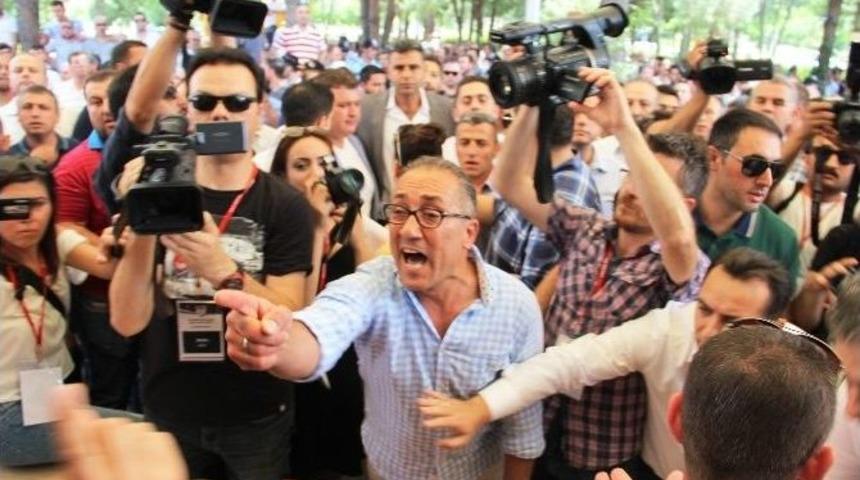 Manisaspor Kongresi &Ouml;ncesi Gerginlik