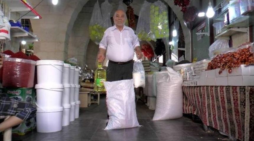 Hayırseverler İ&ccedil;in Ramazan Paketi Yerine Ramazan &Ccedil;uvalı