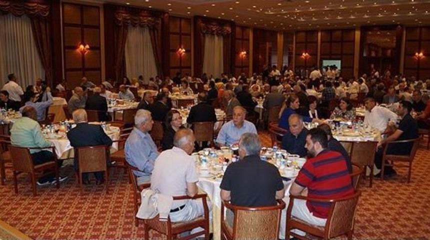 İn&ouml;n&uuml; &Uuml;niversitesinde İftar Yemeği