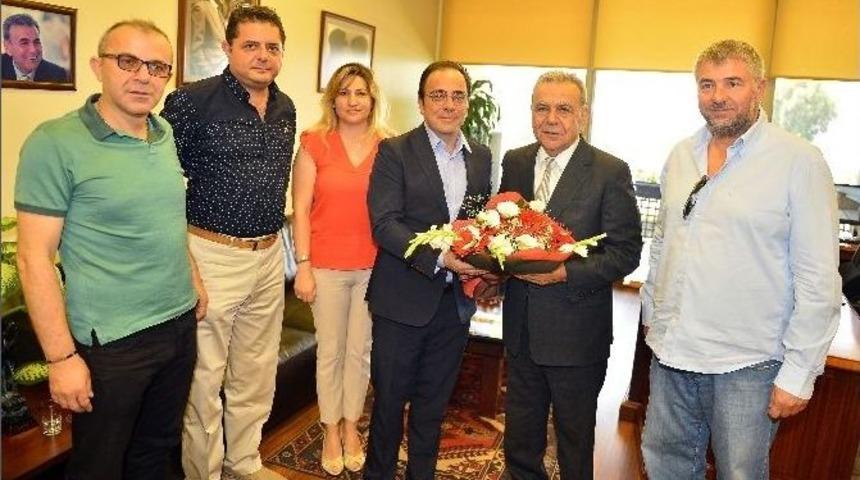 Karşıyaka Y&ouml;netimi Kocaoğlu İle Buluştu