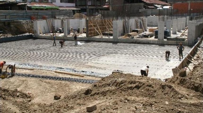 Otopark İnşaatı Hız Kesmeden Devam Ediyor