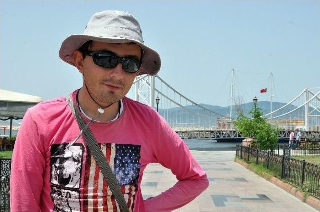 Sıcaktan Bunalan Vatandaşlar Soluğu Ağa&ccedil; Altında Aldı