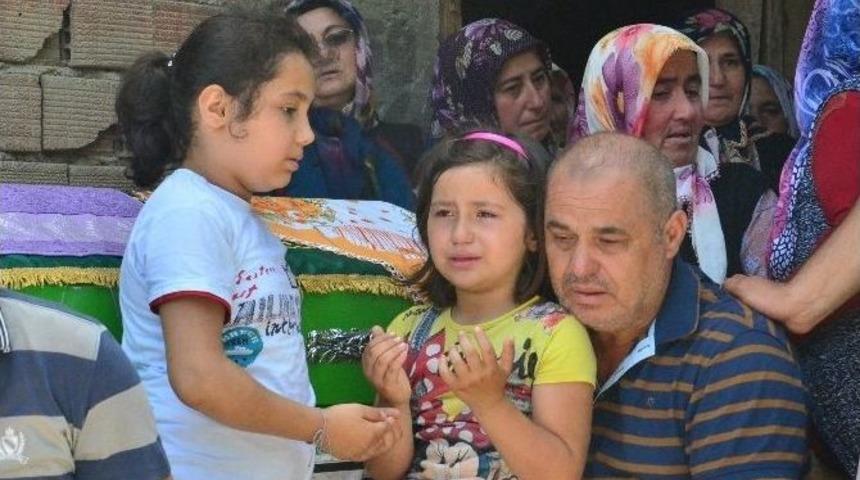 Cinayete Kurban Giden Annelerine G&ouml;zyaşları İle Veda Ettiler