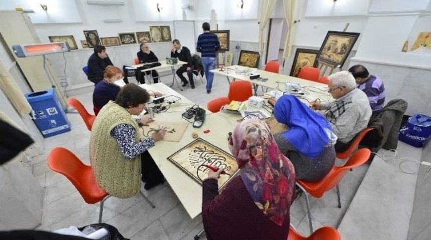 Meslek Edindirme Kurslarından Bir D&ouml;nemde 12 Bin 350 Kursiyer Faydalandı