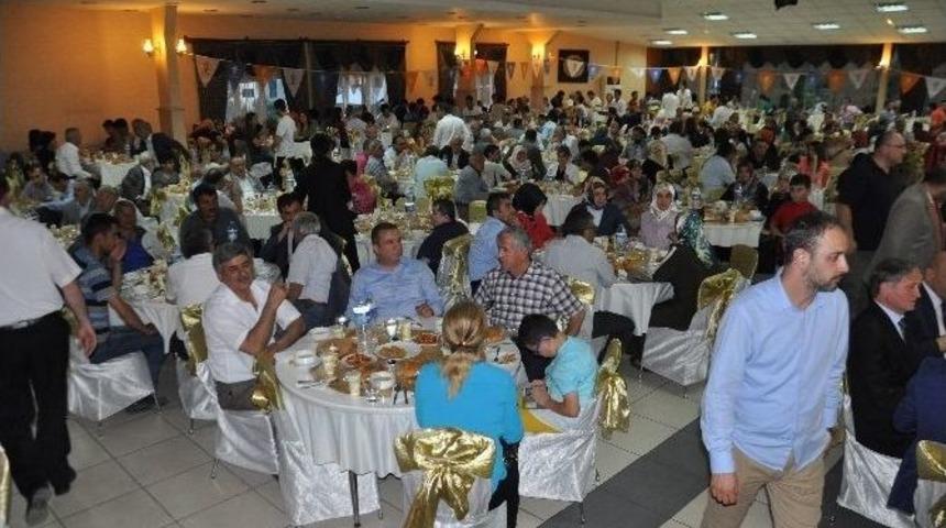 Ak Parti&rsquo;den Vefa İftarı