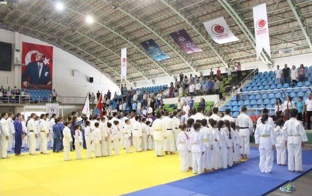 Uluslararası Judo Turnuvası Edirne’de Başladı
