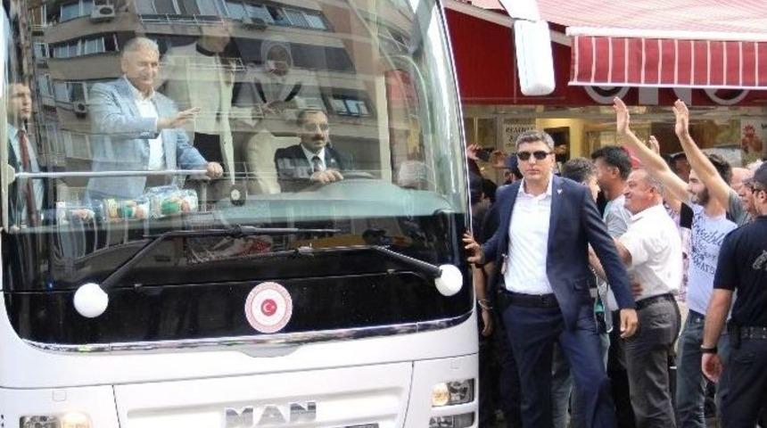 Başbakan Yıldırım&rsquo;dan &Ccedil;ocuklara Ziyaret