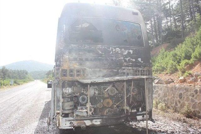 Mezuniyet Törenine Giderken Şoku Yaşadılar