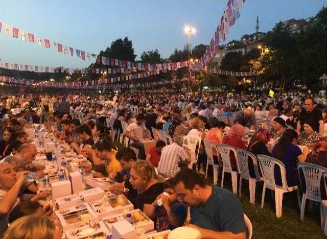 Chp Lideri Kemal Kılıçdaroğlu, Partisinin İl Başkanlığı ’iftarına Katıldı