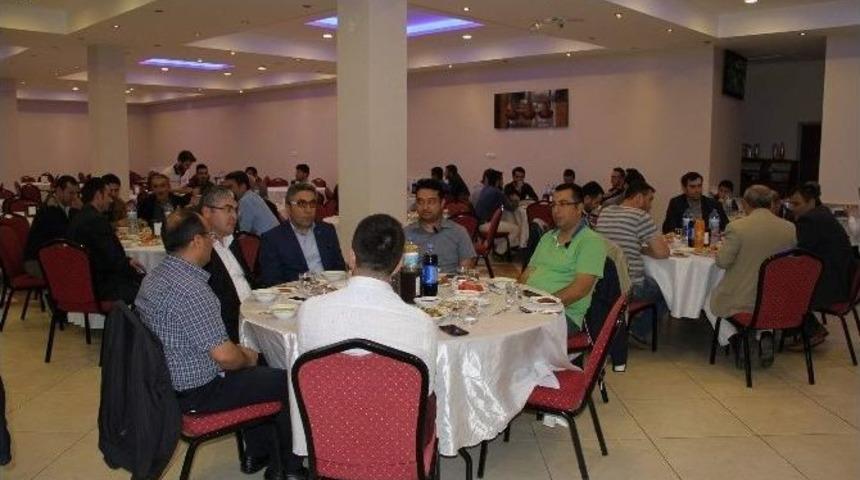 Yozgat Mmo Üyelerine İftar Yemeği Verdi