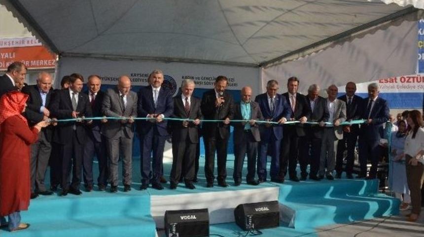 &Ccedil;evre Ve Şehircilik Bakanı Mehmet &Ouml;zhaseki Yahyalı Ve Develi&rsquo;de A&ccedil;ılışlara Katıldı