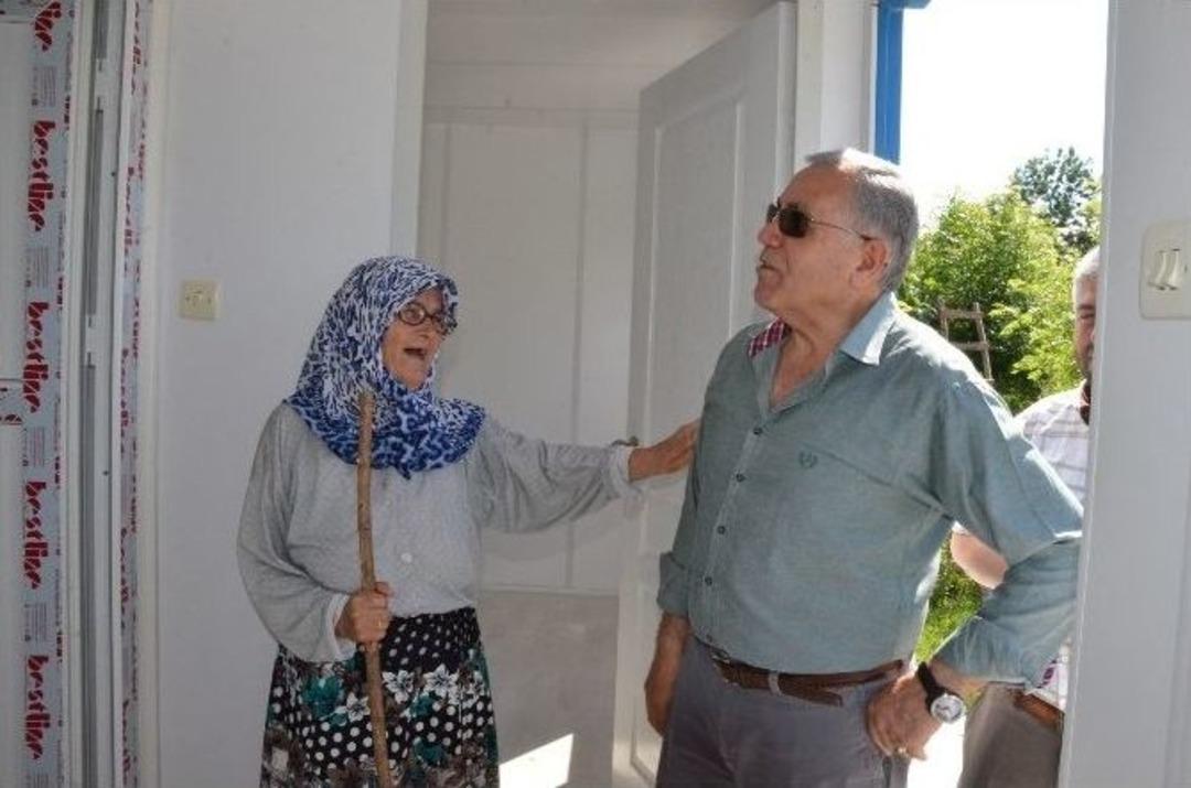 80 Yaşındaki Kadının İsteğini Kaymakam Yerine Getirdi