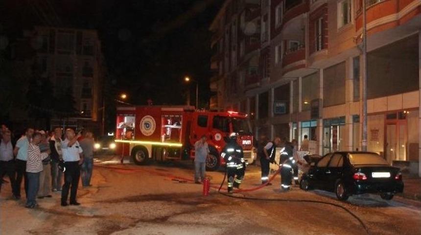 Park Halindeki Otomobil Yandı